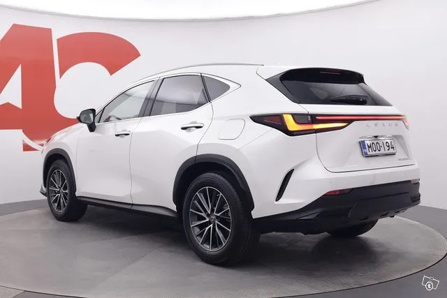 Lexus NX 450h+ AWD Executive - Teknologia-paketti Image 3