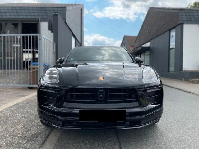 PORSCHE Macan Image 3