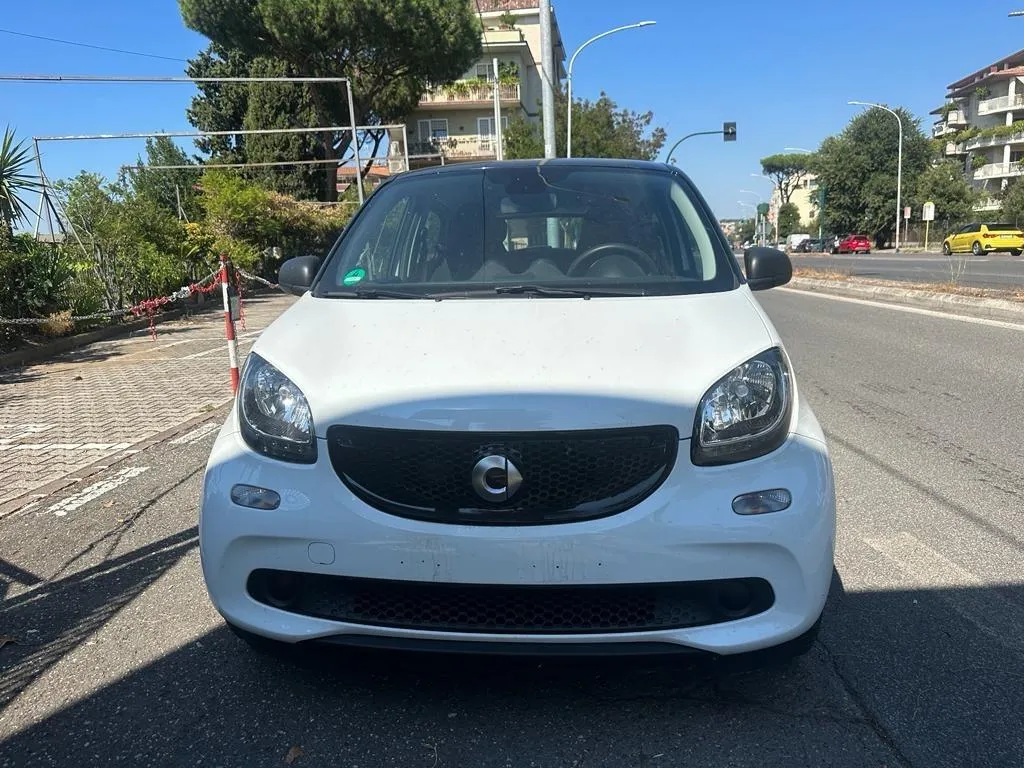 SMART forfour 70 1.0 Passion Image 1