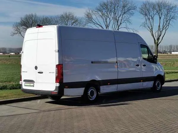 Mercedes-Benz Sprinter 314 L3H2 Maxi LED AUT Image 3