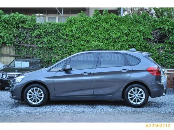 BMW 2 Serisi 216d Active Tourer Active Tourer Image 1